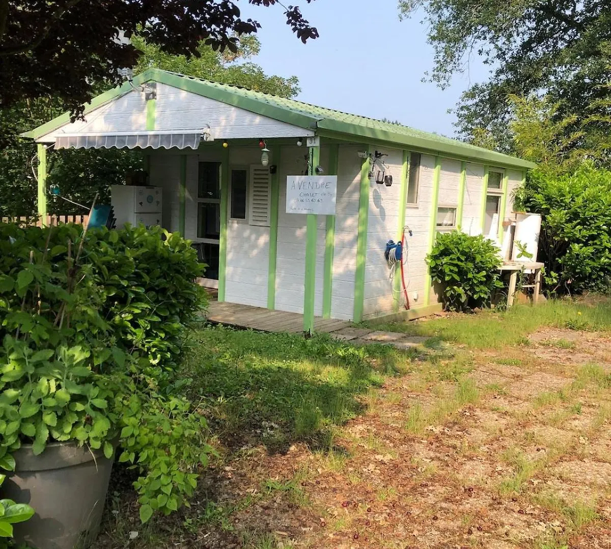 Chalet Dans Camping Avec Piscine Chazelles-sur-Lyon